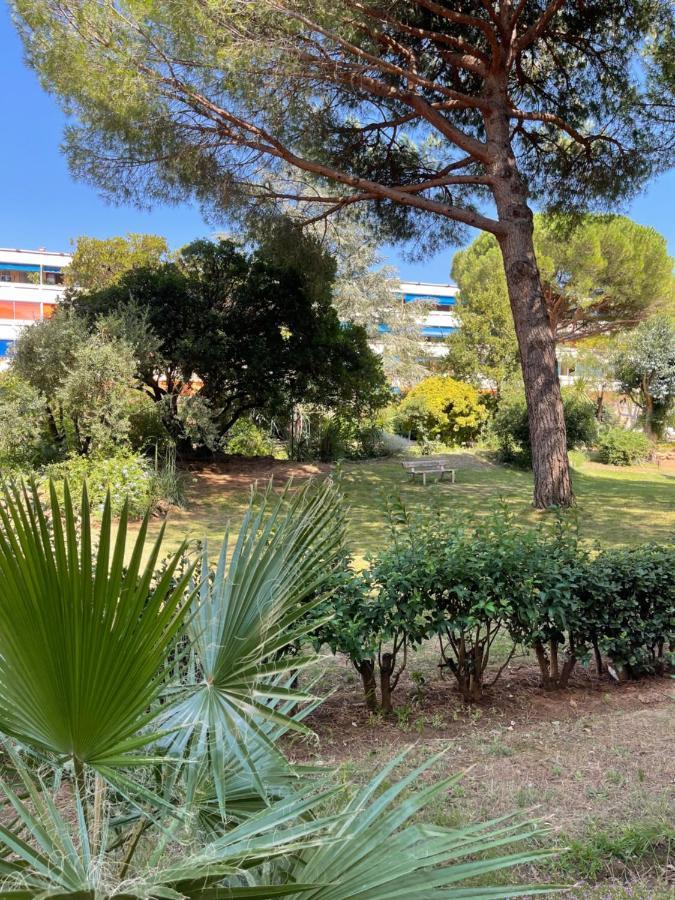 Frejus Plage - 50M2 Au Calme, Tout A Pieds Exteriör bild