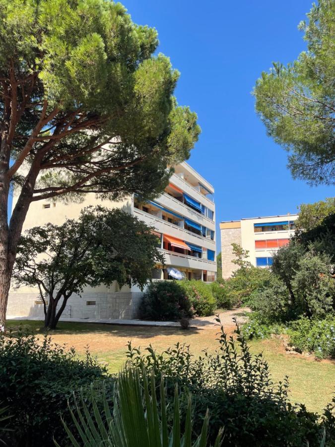 Frejus Plage - 50M2 Au Calme, Tout A Pieds Exteriör bild